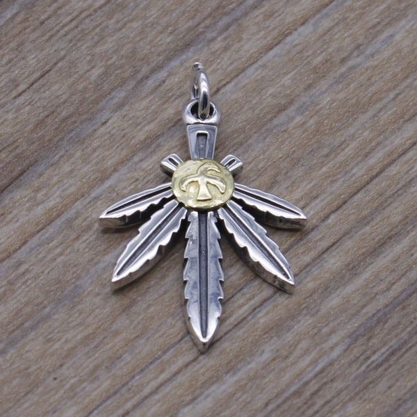 goro's takahashi men and women accessories retro thai silver pendant s925 sterling silver jewelry feather pendant
goro's takahashi men and women accessories retro thai silver pendant s925 sterling silver jewelry feather pendant
