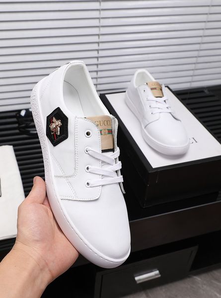 new style high-end luxury men's casual sports shoes fashion design brand platform lace-up men's shoes small bee embroidery pattern, Black
new style high-end luxury men's casual sports shoes fashion design brand platform lace-up men's shoes small bee embroidery pattern, Black