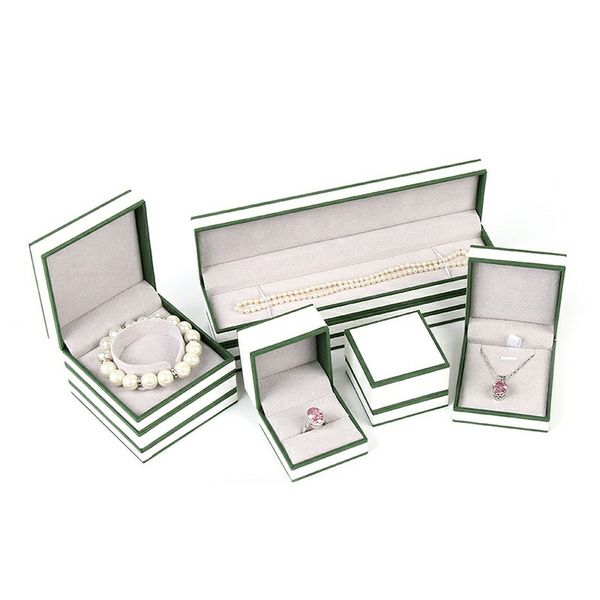 delivery of high-end jewelry box proposal ring box necklace pendant bracelet special paper jewelry display storage gift box, Black;white
delivery of high-end jewelry box proposal ring box necklace pendant bracelet special paper jewelry display storage gift box, Black;white