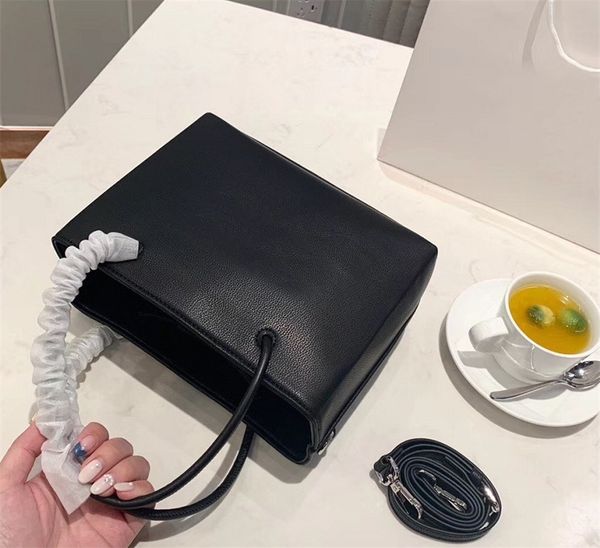 designer shoulder bag women's bags luxury handbag fashion good match small square bag bucket letter lady oblique span portable small 4 
designer shoulder bag women's bags luxury handbag fashion good match small square bag bucket letter lady oblique span portable small 4