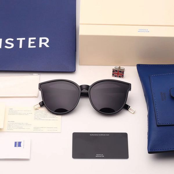 Luxury-Sunglasses-2018 Новый корейский топ-мода V бренда GM MONSTER Солнцезащитные очки Роскошные женские мужские солнцезащитные очки Ocean Lens With Original Case
Luxury-Sunglasses-2018 Новый корейский топ-мода V бренда GM MONSTER Солнцезащитные очки Роскошные женские мужские солнцезащитные очки Ocean Lens With Original Case