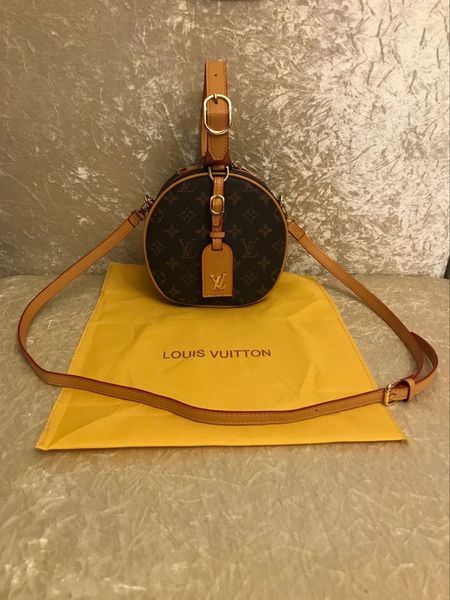 2019 new fashion explosion shoulder bag trend single shoulder stitching portable messenger bag 022
2019 new fashion explosion shoulder bag trend single shoulder stitching portable messenger bag 022