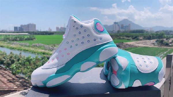 2020 new gs aurora green white pink 13s basketball shoes for women jumpman 13 sports 23 trainers sneakers des chaussures size 36-40
2020 new gs aurora green white pink 13s basketball shoes for women jumpman 13 sports 23 trainers sneakers des chaussures size 36-40