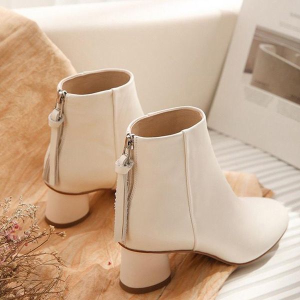 new silver zipper short ankle boots ivory white and black fashion versatile high heel short boots size 35-39
new silver zipper short ankle boots ivory white and black fashion versatile high heel short boots size 35-39