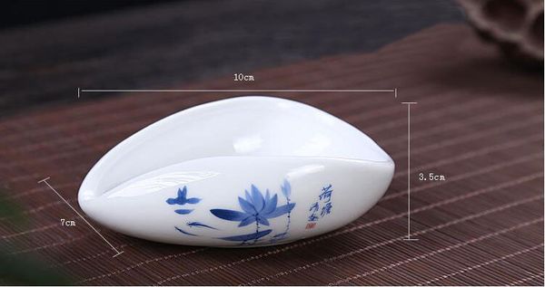ivory chinese white or blue porcelain tieguanyin tea scoops chahe kung fu oolong tea accessory
ivory chinese white or blue porcelain tieguanyin tea scoops chahe kung fu oolong tea accessory