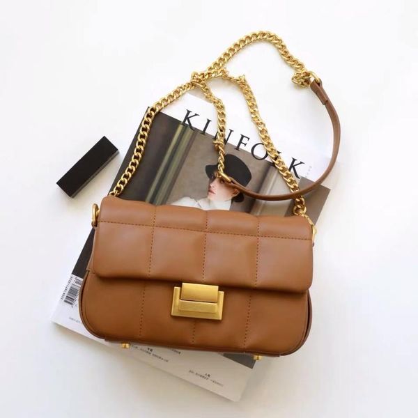 woman real leather shoulder bags with gold chain belt female quality small square bag with lock girls fashion shoulder bags
woman real leather shoulder bags with gold chain belt female quality small square bag with lock girls fashion shoulder bags