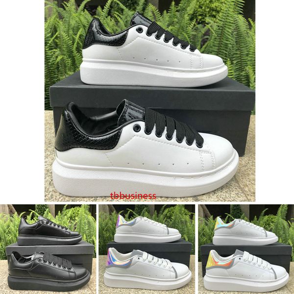 2019 fashion luxury mens designer shoes 3m reflective triple white black snakeskin platform women men casual shoes flat designer sneakers
2019 fashion luxury mens designer shoes 3m reflective triple white black snakeskin platform women men casual shoes flat designer sneakers