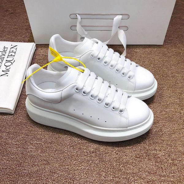 2020 high-end luxury women's men's party casual shoes sports shoes triple fashiondesigner platform couple shoes wild style bdzz, Black
2020 high-end luxury women's men's party casual shoes sports shoes triple fashiondesigner platform couple shoes wild style bdzz, Black