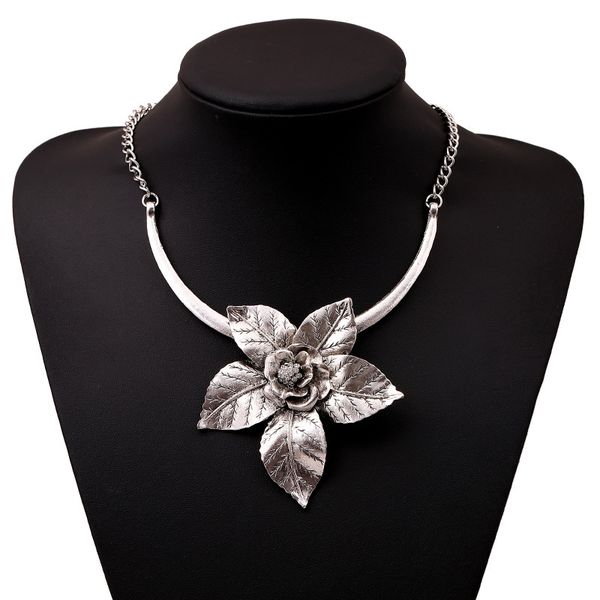 fashion vintage alloy necklace for women retro gold/silver plated big flower pendant necklace choker necklaces, Golden;silver
fashion vintage alloy necklace for women retro gold/silver plated big flower pendant necklace choker necklaces, Golden;silver