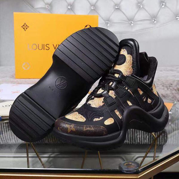 2020 latest launch new style in autumn & winter couple style daddy shoes grinded cowhide, breathable mesh sneakers fashion running sneakers
2020 latest launch new style in autumn & winter couple style daddy shoes grinded cowhide, breathable mesh sneakers fashion running sneakers