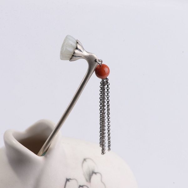 s925 silver retro matte female models south red and tian yulian peng tassel hairpin, Golden;white 
s925 silver retro matte female models south red and tian yulian peng tassel hairpin, Golden;white