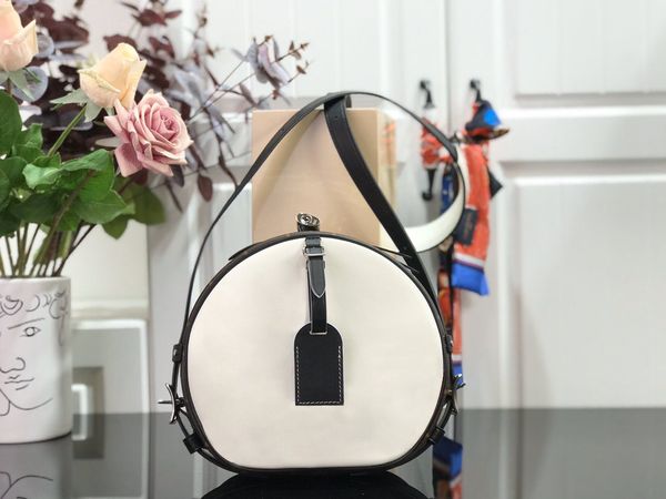 luxury designer shoulder bags round bag crossbody bags lock trim adjustable belt genuine leather white ing
luxury designer shoulder bags round bag crossbody bags lock trim adjustable belt genuine leather white ing