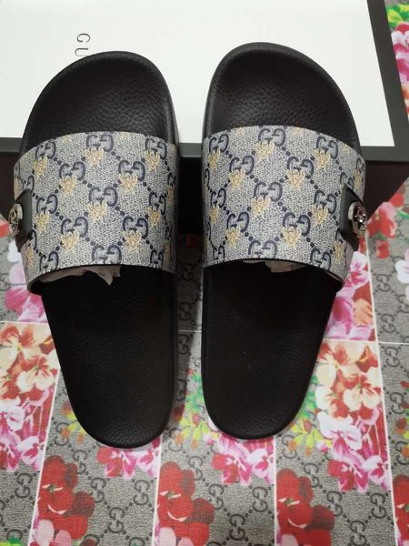 designer slides flip flops slipper women sandals for men women rubber beach outsole paris slippers flat mules sandals shoes, Blue;gray 
designer slides flip flops slipper women sandals for men women rubber beach outsole paris slippers flat mules sandals shoes, Blue;gray