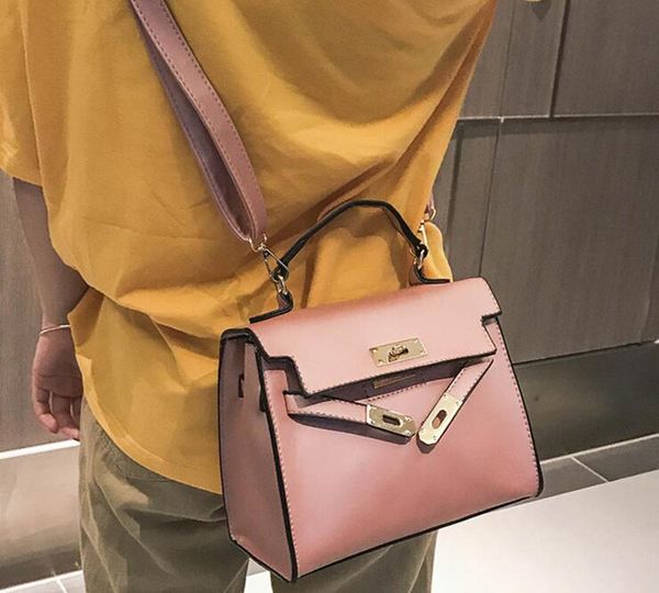 women leather flap luxury shoulder bag designer casual handbags totes womans wallet purses crossbody bag bolsas feminina nb0548 t07
women leather flap luxury shoulder bag designer casual handbags totes womans wallet purses crossbody bag bolsas feminina nb0548 t07