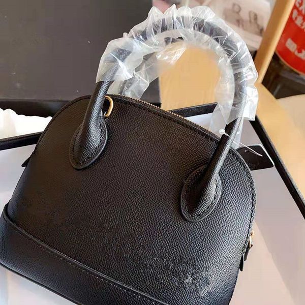 cowhide word mother and daughter hand the bill of lading genuine leather handbag shoulder bags shell package fashion female
cowhide word mother and daughter hand the bill of lading genuine leather handbag shoulder bags shell package fashion female
