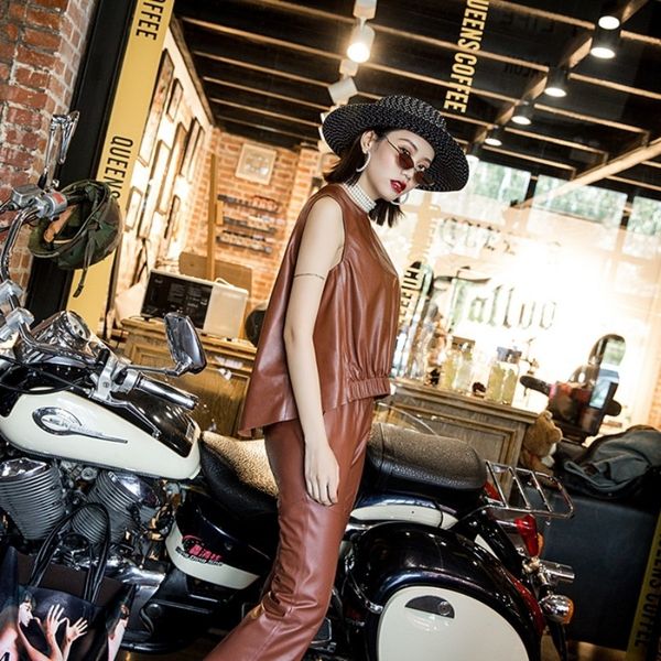 sheepskin real leather vest spring 2020 new loose pullover solid jackets genuine leather fashion short waistcoats elastic waist, Black;white
sheepskin real leather vest spring 2020 new loose pullover solid jackets genuine leather fashion short waistcoats elastic waist, Black;white