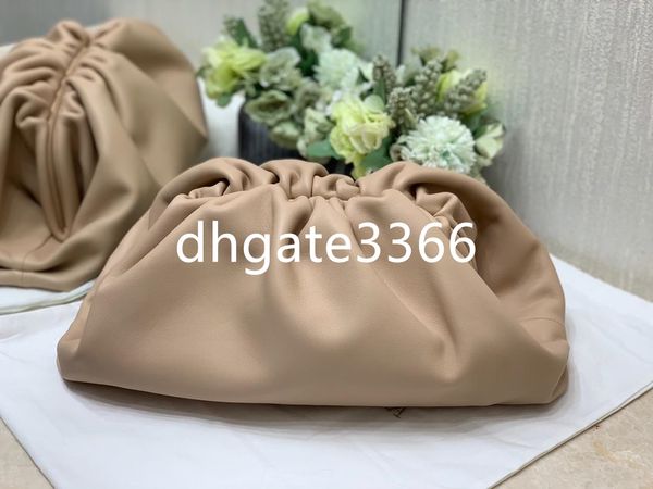 new ladies clutch bag fashion bag wallet with smooth butter calf leather soft fold making dhl ing
new ladies clutch bag fashion bag wallet with smooth butter calf leather soft fold making dhl ing