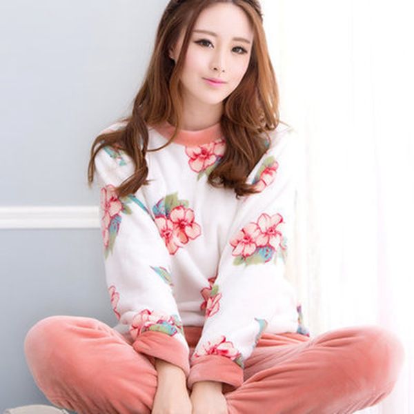 jinuo new arrival simple casual women winter flannel pajama suit young ladies sweet flower lovely soft home sleepwear, Blue;gray
jinuo new arrival simple casual women winter flannel pajama suit young ladies sweet flower lovely soft home sleepwear, Blue;gray