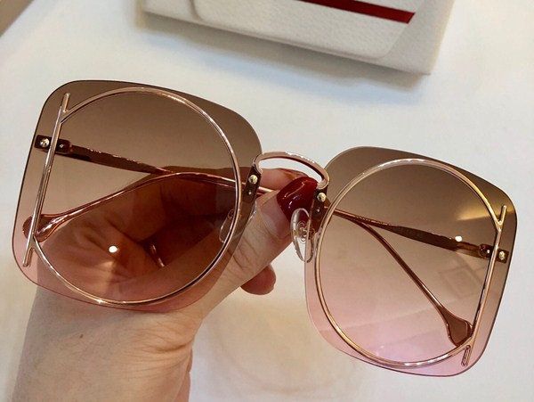 133 women brand de igner ungla e quare frame imple fa hion tyle gla e uv400 noble elegant eyewear with original box
133 women brand de igner ungla e quare frame imple fa hion tyle gla e uv400 noble elegant eyewear with original box