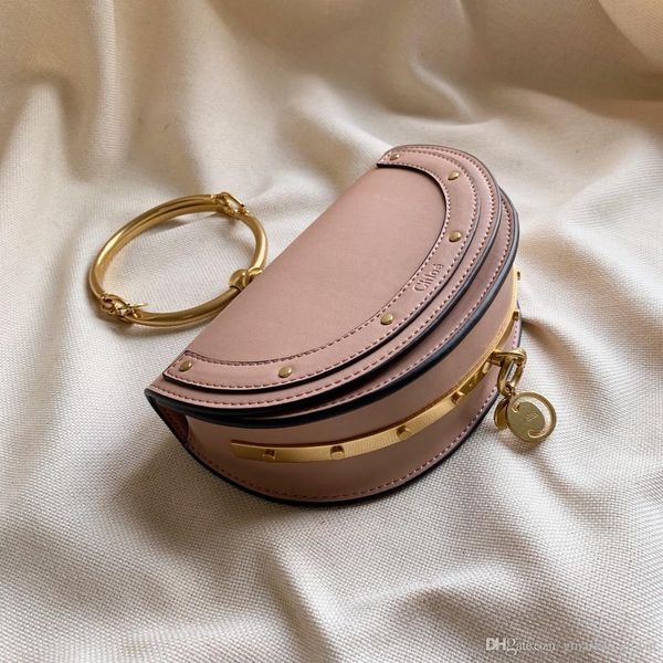 designer-new nile chc19ss302a09247 mini designer luxury designer bag fashion trend size 20-12-6.5cm
designer-new nile chc19ss302a09247 mini designer luxury designer bag fashion trend size 20-12-6.5cm