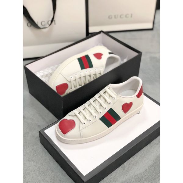2020 new zr couple sports shoes luxury design daily casual sports shoes outdoor sports
2020 new zr couple sports shoes luxury design daily casual sports shoes outdoor sports