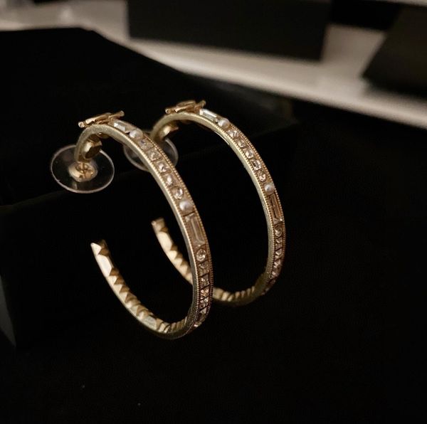 new simple ring with diamonds wild designer earrings luxury designer jewelry women earrings, Golden
new simple ring with diamonds wild designer earrings luxury designer jewelry women earrings, Golden