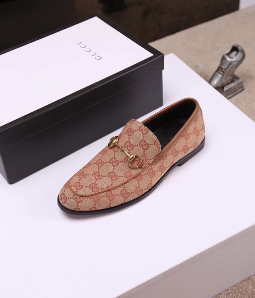 19ss slip on men dress shoes business shoes men formal mens wedding loafer luxury designers shoes zapatos de vestir hombre sepatu pria, Black
19ss slip on men dress shoes business shoes men formal mens wedding loafer luxury designers shoes zapatos de vestir hombre sepatu pria, Black