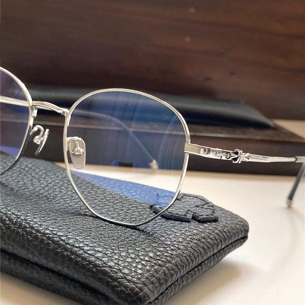 leisure luxury new fashion designer classic optical glasses retro metal transparent lens vintage classic clear eyewear square frame 5183, White;black
leisure luxury new fashion designer classic optical glasses retro metal transparent lens vintage classic clear eyewear square frame 5183, White;black