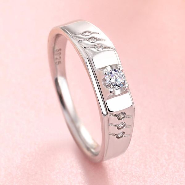 2020 designer burst european and american 925 pure silver ring men's fashion wedding zircon ring silver jewelry wholesale trade, Slivery;golden
2020 designer burst european and american 925 pure silver ring men's fashion wedding zircon ring silver jewelry wholesale trade, Slivery;golden