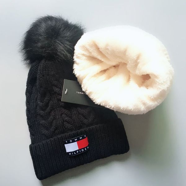 men's and women's embroidered bubble hat hip-hop dance sports knit hat winter women warm thick hat, Blue;gray
men's and women's embroidered bubble hat hip-hop dance sports knit hat winter women warm thick hat, Blue;gray