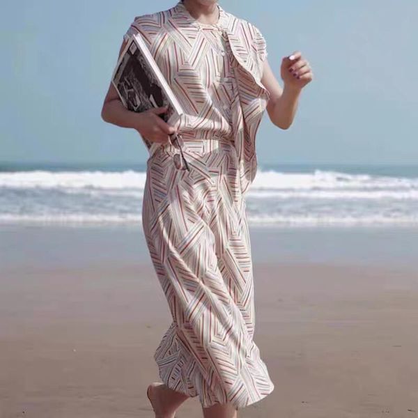 women skirt 2020 spring and summer new skirt fashionable casual sweet print striped midi, Black
women skirt 2020 spring and summer new skirt fashionable casual sweet print striped midi, Black