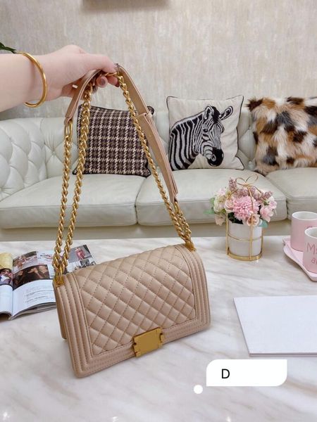 retro women's single-shoulder bag cross-body bag fashion versatile style style size: 25cm
retro women's single-shoulder bag cross-body bag fashion versatile style style size: 25cm
