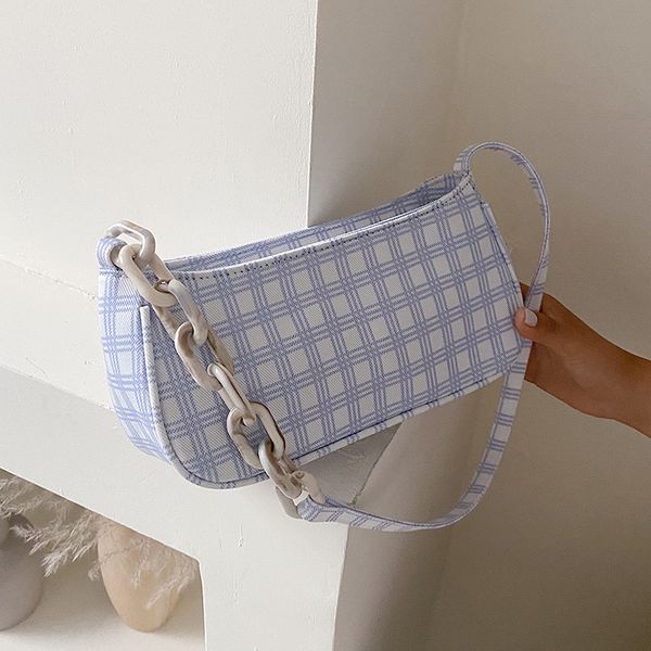 new design fashion lattice armpit bag elegant chain water report shoulder bag crossbody width 25cm height 12cm thickness 8cm
new design fashion lattice armpit bag elegant chain water report shoulder bag crossbody width 25cm height 12cm thickness 8cm