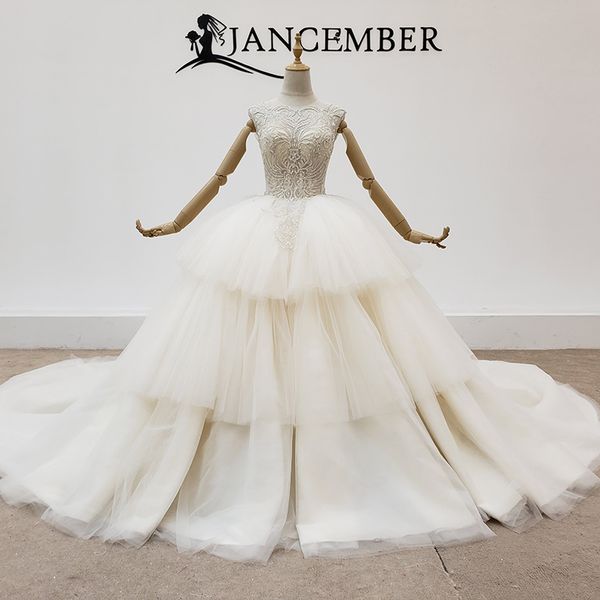 2020 summer new wedding dress o neck sleeve lace applique lace up back crystal pearl cascading ruffles long train tiers vestidos de novia, White
2020 summer new wedding dress o neck sleeve lace applique lace up back crystal pearl cascading ruffles long train tiers vestidos de novia, White