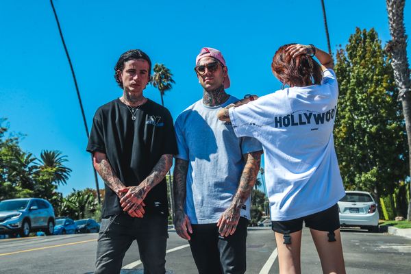 2019 summer handsome white men hip-hop loose fit stripe mens print personality designer o -neck short sleeves cotton poplife high quality, White;black
2019 summer handsome white men hip-hop loose fit stripe mens print personality designer o -neck short sleeves cotton poplife high quality, White;black