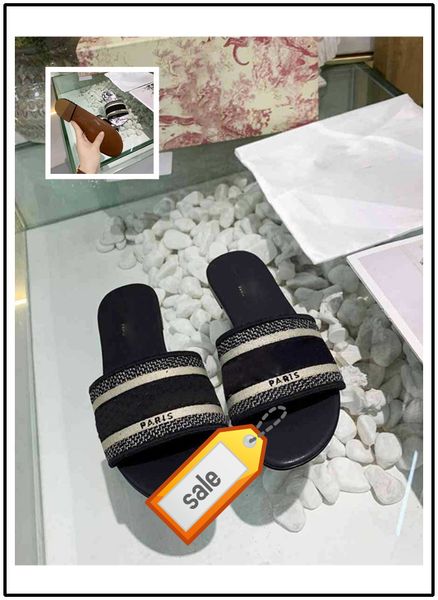 new dazzle flowers women sandals designer flat slippers embroidery sandal floral brocade slipper striped beach causal slipper, Black
new dazzle flowers women sandals designer flat slippers embroidery sandal floral brocade slipper striped beach causal slipper, Black