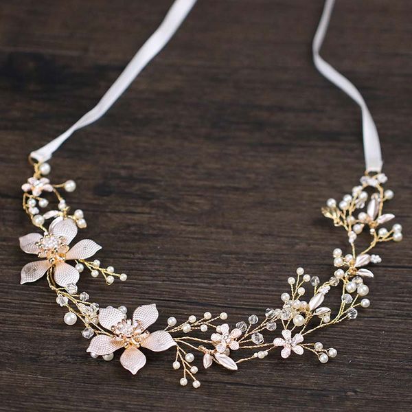wholesale crystal simulated pearls flower leaves hairband with ribbon women girl bridal bride noiva wedding party headband, Golden;white
wholesale crystal simulated pearls flower leaves hairband with ribbon women girl bridal bride noiva wedding party headband, Golden;white