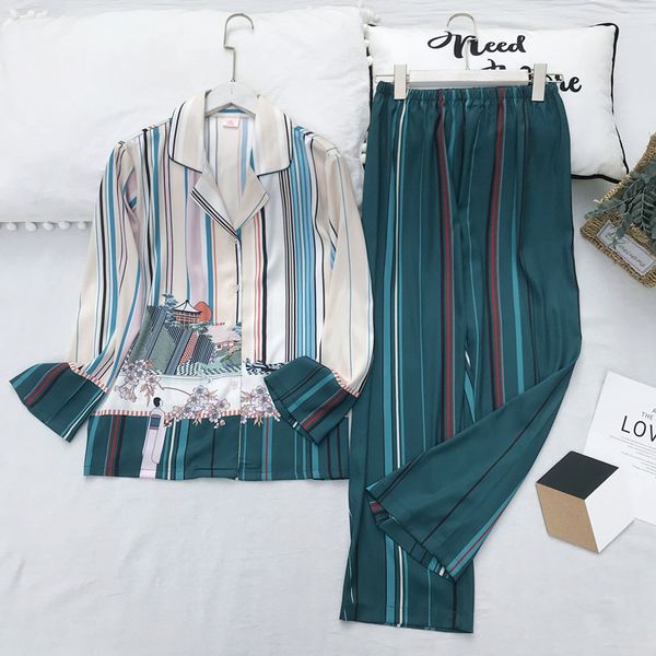 spring and autumn new ladies long-sleeved pajamas ice silk print lapel home service casual thin section, Black;red
spring and autumn new ladies long-sleeved pajamas ice silk print lapel home service casual thin section, Black;red