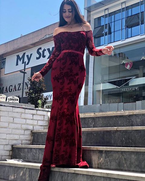 burgundy lace prom dresses long sleeve off shoulder floor length mermaid dark red evening party gowns plus size customize, Black
burgundy lace prom dresses long sleeve off shoulder floor length mermaid dark red evening party gowns plus size customize, Black