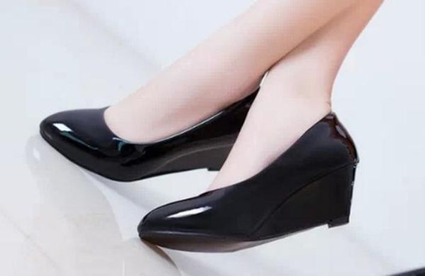 2020 women's shoes in spring and autumn with new style slope heel round head@5105, Black
2020 women's shoes in spring and autumn with new style slope heel round head@5105, Black