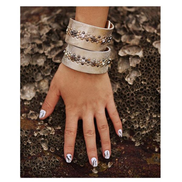ethnic crystal rivet charms bracelets & bangles for women punk jewelry handmade width leather silver wristband bracelet hot, Golden;silver
ethnic crystal rivet charms bracelets & bangles for women punk jewelry handmade width leather silver wristband bracelet hot, Golden;silver