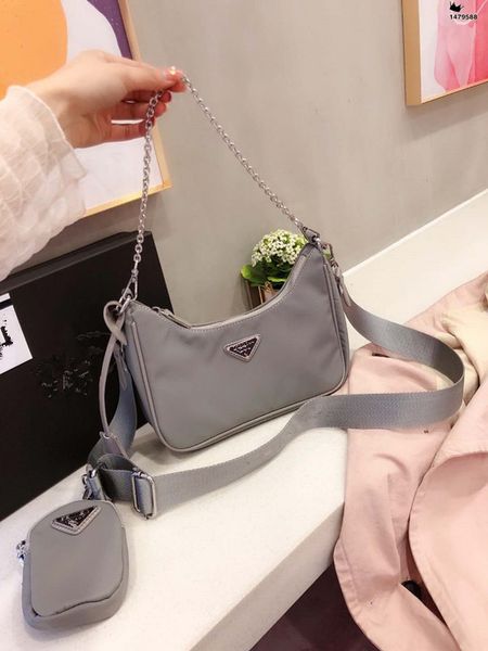 triad retro nylon alar messenger vintage bag worn thin shoulder handbag bucket tote bags woman purses girls women package
triad retro nylon alar messenger vintage bag worn thin shoulder handbag bucket tote bags woman purses girls women package