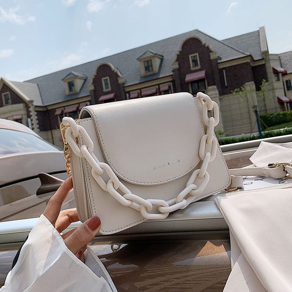 new original design fashion chain square bag & elegant shoulder bag crossbody width 21cm height 15cm thickness 7.5cm
new original design fashion chain square bag & elegant shoulder bag crossbody width 21cm height 15cm thickness 7.5cm
