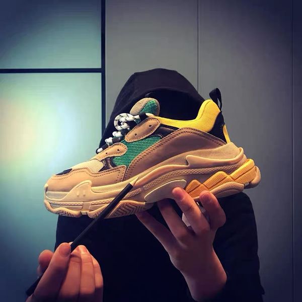 paris 17fw balèncìaga triple-s walking shoes luxury dad shoes chaussures femme triple s sneakers for men women vintage old grandpa trainer 8, Black
paris 17fw balèncìaga triple-s walking shoes luxury dad shoes chaussures femme triple s sneakers for men women vintage old grandpa trainer 8, Black
