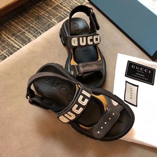 2019 fashion designer men and women designer sandals flip flops fashion luxury designer men and women summer slippers size 35-45 222
2019 fashion designer men and women designer sandals flip flops fashion luxury designer men and women summer slippers size 35-45 222