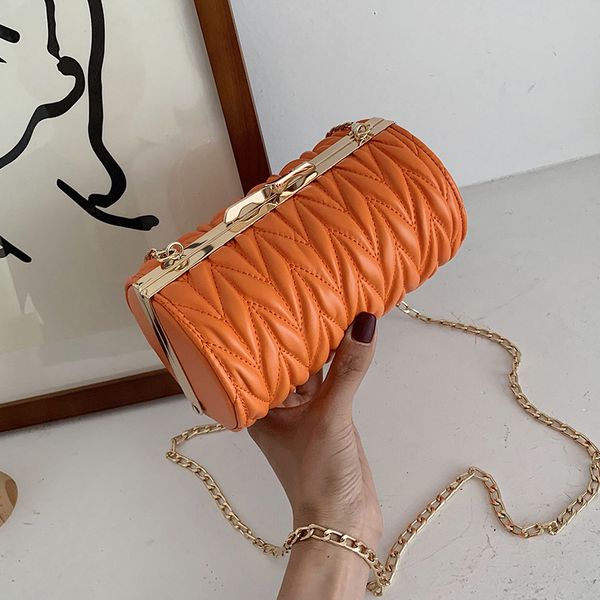 new european design fashion rhombus handbag elegant chain cylinder bag messenger bag shoulder width 17cm height 10cm
new european design fashion rhombus handbag elegant chain cylinder bag messenger bag shoulder width 17cm height 10cm