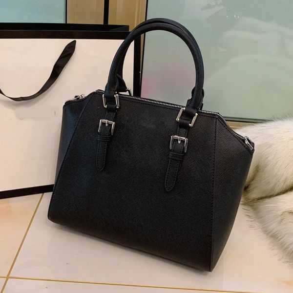 lady large capacity package womens clutch handbags purses dumpling bag fashion cross stripe women handbags plain letter internal zipper
lady large capacity package womens clutch handbags purses dumpling bag fashion cross stripe women handbags plain letter internal zipper