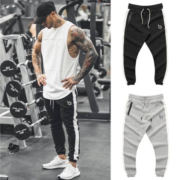 2019 autumn new men's running sweatpants slim gym fitness jogging pants men workout trousers male cotton sport pants 4 style, Black;blue
2019 autumn new men's running sweatpants slim gym fitness jogging pants men workout trousers male cotton sport pants 4 style, Black;blue