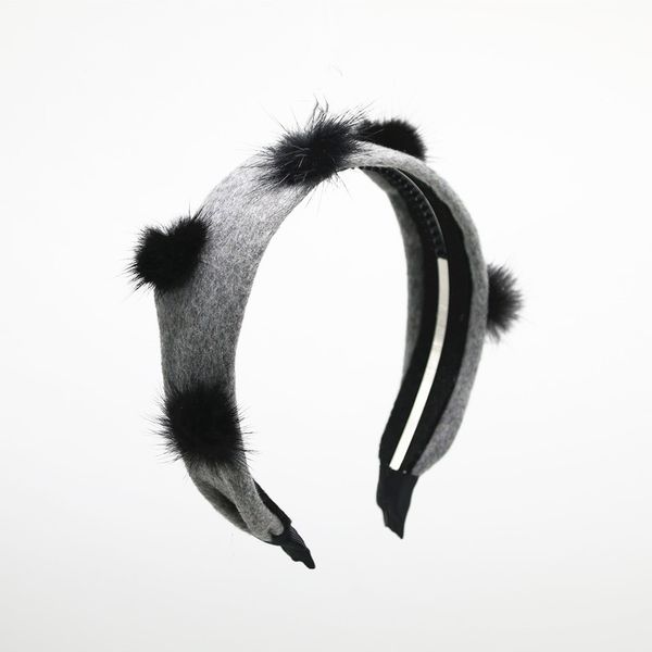 2020 a3 new winter style wool fabric flat design with fur pompom fashion girls headbands hair accessories, Slivery;white
2020 a3 new winter style wool fabric flat design with fur pompom fashion girls headbands hair accessories, Slivery;white