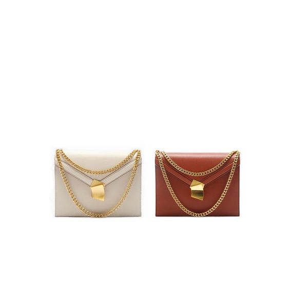 luxurious2019 square small concise lock catch chain genuine leather woman single shoulder satchel package
luxurious2019 square small concise lock catch chain genuine leather woman single shoulder satchel package